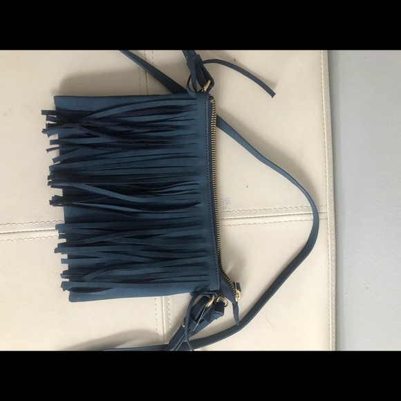 Old Navy fringe crossbody bag - Picture 4 of 5